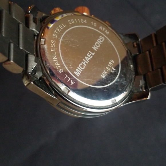 Michael Kors 'Large Runway' - Picture 3 of 3